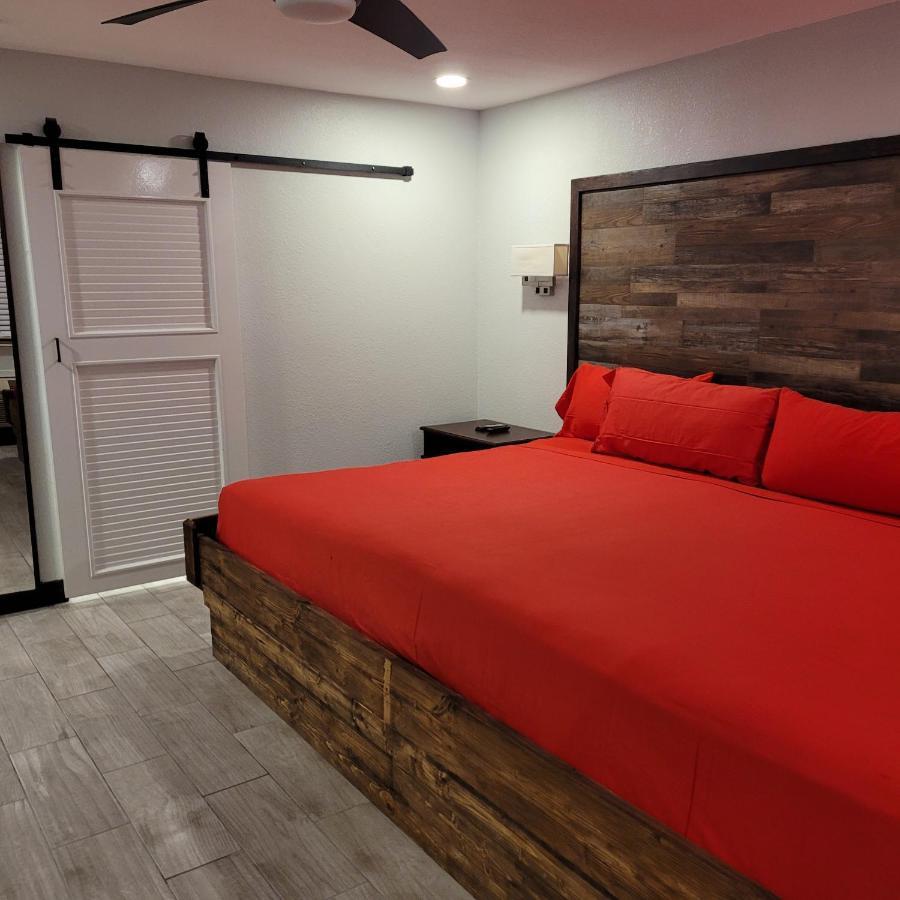 Pinetop Studio Suites Exterior photo